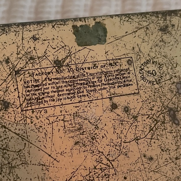 💚🌟♥️Authentic and Vintage “Lucky Strike” Cigarette Cigar Holder Tin Box💚🌟♥️ - Picture 5 of 10